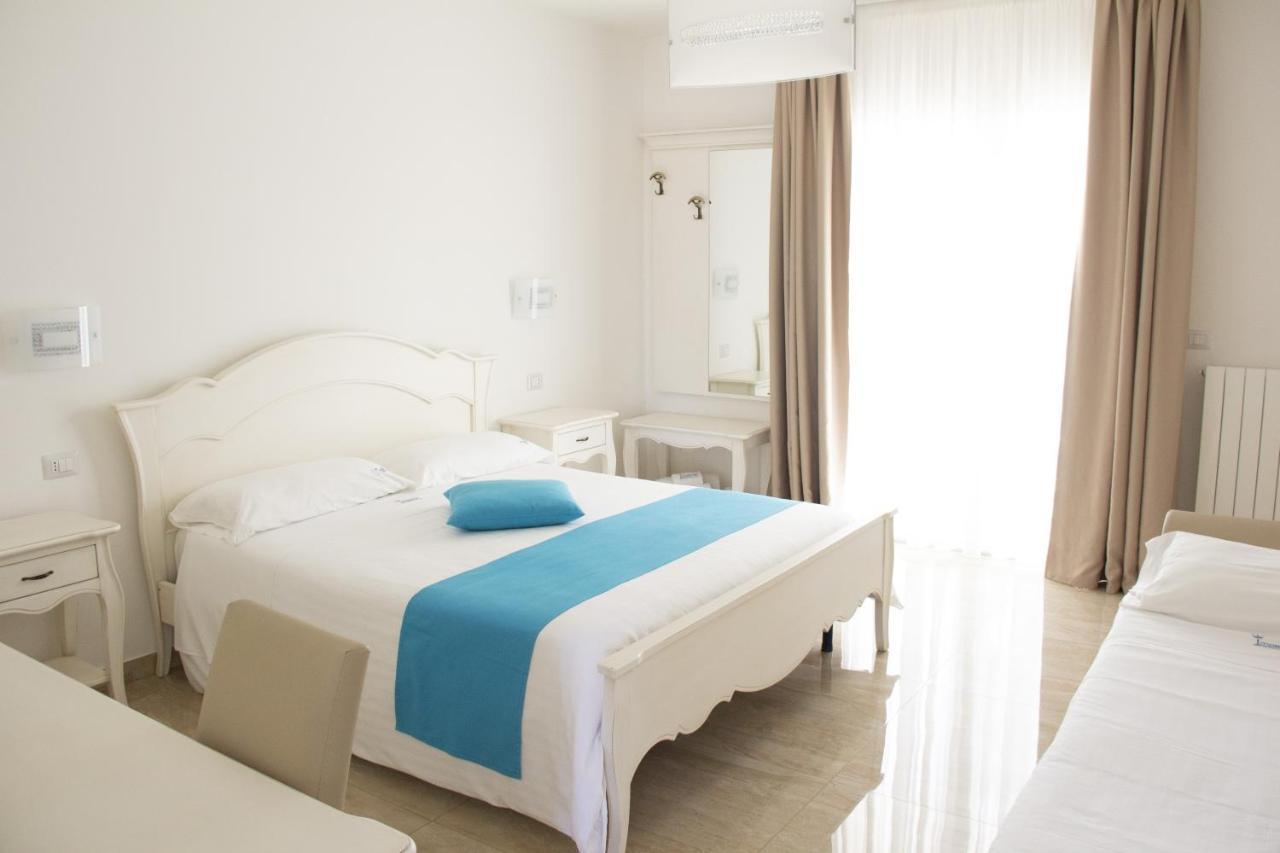 B&B Imperial Exclusive Rooms & Breakfast Порто-Чезарео Экстерьер фото